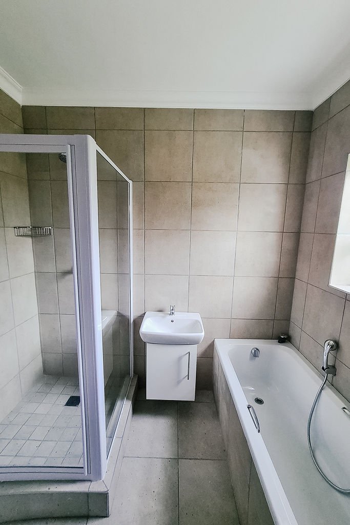 To Let 2 Bedroom Property for Rent in Parsonsvlei Eastern Cape